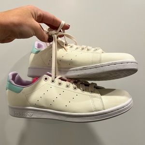 adidas Originals Women’s Stan Smith Sneaker Size 9